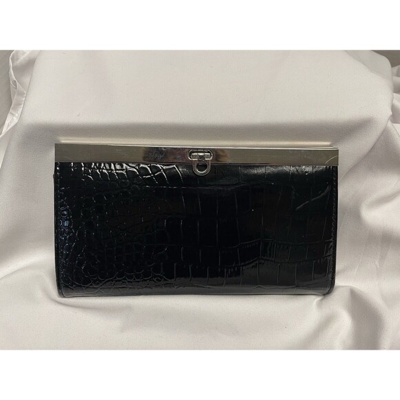 Black Crocodile pattern Leather Clutch with Compartments Preowned - Picture 1 of 9